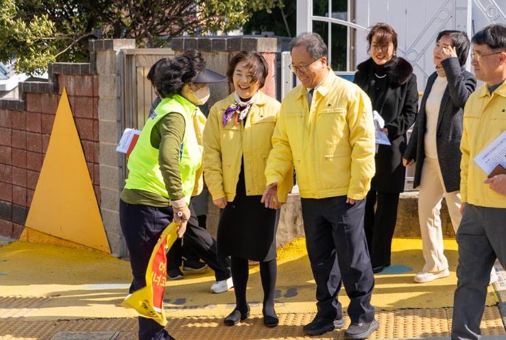 해운대교육지원청, 새학기 맞아 통학로 안전 점검