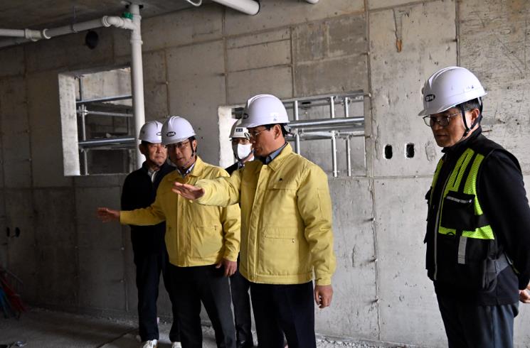 장수군, 참샘골 행복주택 건립 현장 점검
