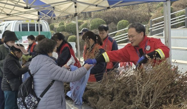 포천시, 식목일 맞아 '내 나무 갖기 캠페인' 개최