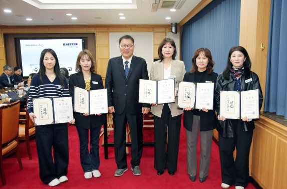 창원특례시, 1분기『시정발전유공 공무원』표창 수여