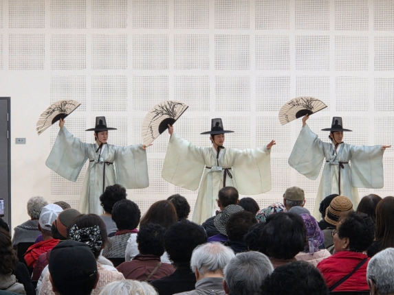삼척시노인복지관, 강원특별자치도립예술단 찾아가는 공연 개최