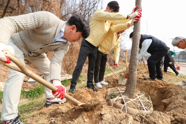 의왕시, 제81회 식목일 기념 나무심기 행사 개최