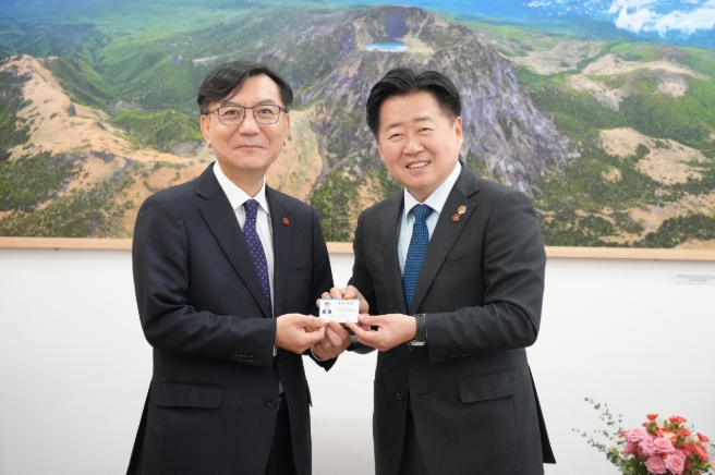 임기모 전 제주도 국제관계대사, 명예도민 됐다