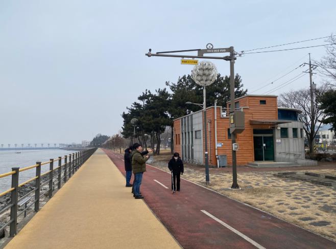 군산시, 내흥동 해안 산책로 ‘스마트 안전벨트’ 구축 
