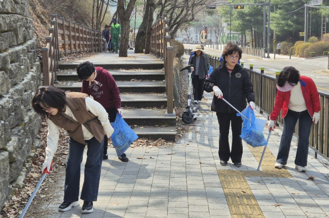 수원시 장안구 조원1동, 봄맞이 대청소로 '쾌적한 마을' 조성