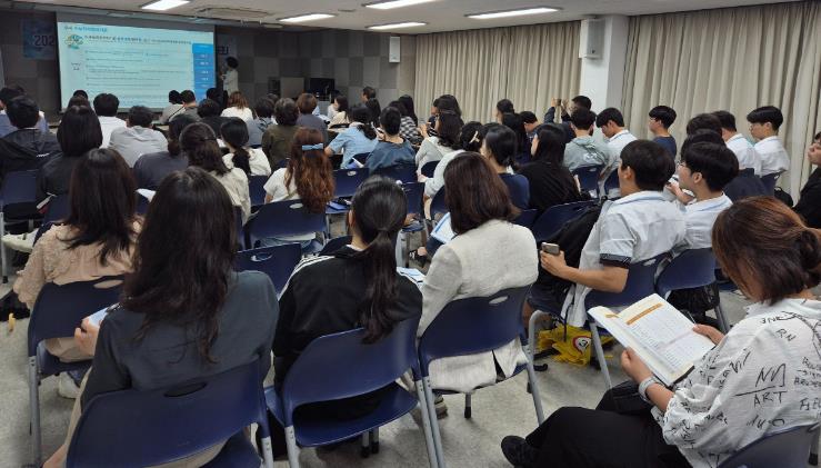 진주미래인재학습지원센터, ‘2027학년도 대학별 입학전형 설명회’ 개최
