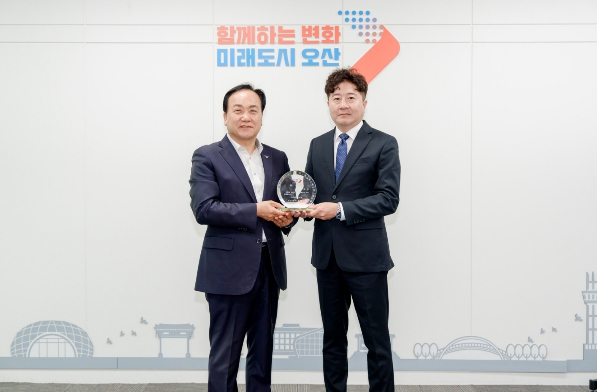 오산시, 호반써밋라포레 입주자대표회의 심재민 회장 '1일 명예시장' 위촉