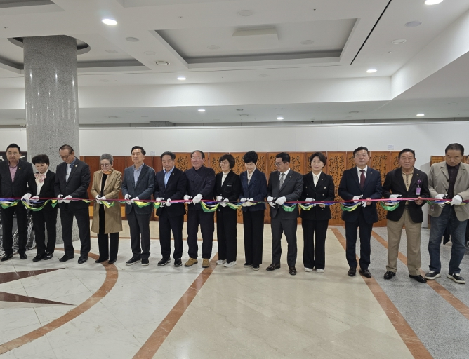 예산군, 국회서 충청남도 무형유산 ‘예산 각자장’ 박학규 전시회 개최