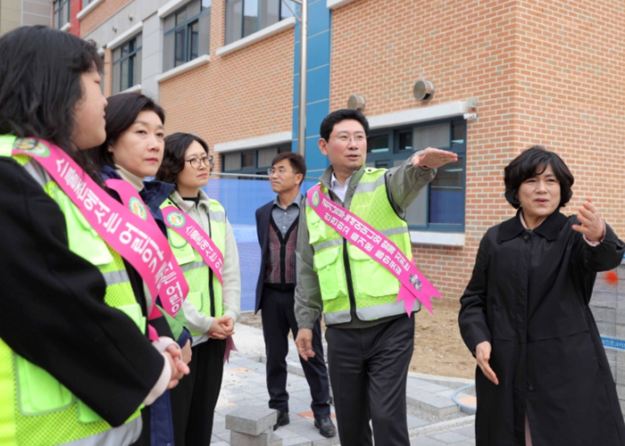 이상일 용인특례시장, 신갈초 찾아 현장 점검...학부모 목소리 청취