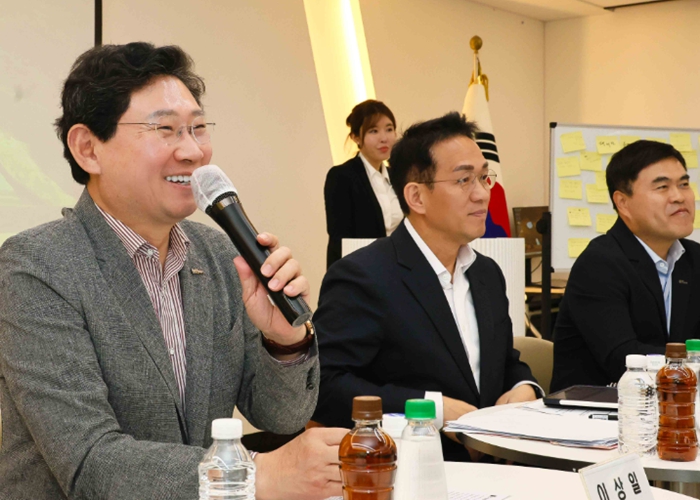 이상일 용인특례시장, 청곡초 학부모들과 기흥중 통학로 안전 확보 방안 논의