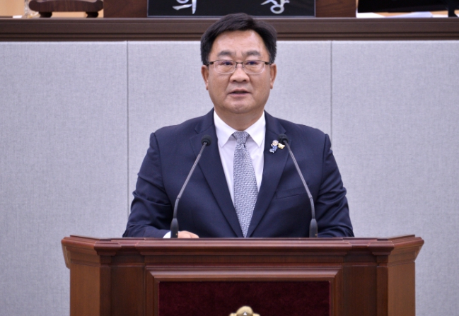 여수시의회 김철민 의원, “11개 부서 쪼개진 화장실 관리”… 원스톱 생활밀착 행정 시스템 구축 제안