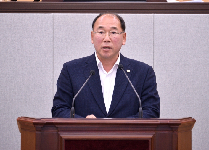 여수시의회 박영평 의원, 가로등·보안등도 이제 AI시대로… “스마트조명 전면 확대 시급”