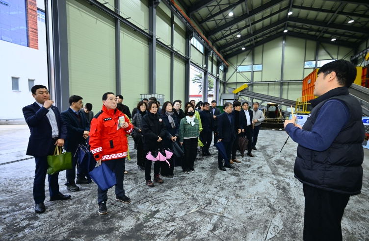 속초시, 간부 공무원 대상 폐비닐 전문 선별시설 현장 견학