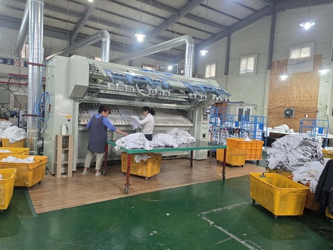 파주시 광탄면 ㈜다모아 세탁, '이불세탁 재능기부'로 이웃사랑 실천