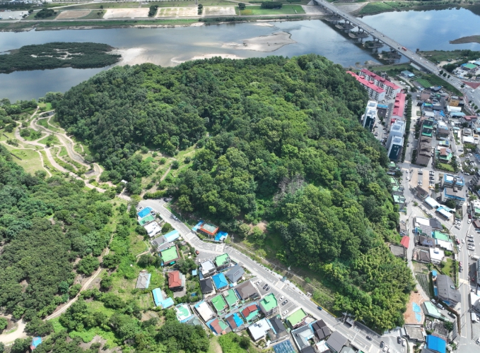 공주시, 공산성 동북 경계 ‘옥녀봉’ 발굴조사 착수