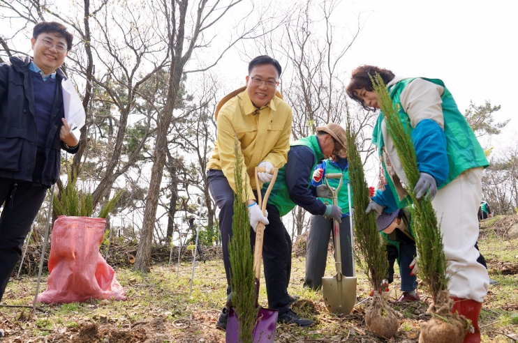 목포시, 제81회 식목일 기념 나무심기 행사 성료