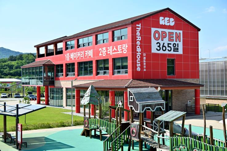 장수군, 만남의 광장 임시직매장 및 주말 플리마켓 운영
