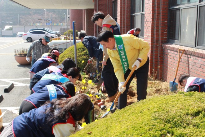 태안교육지원청, 식목일 맞이 ‘청렴 문화 확산 캠페인’ 전개