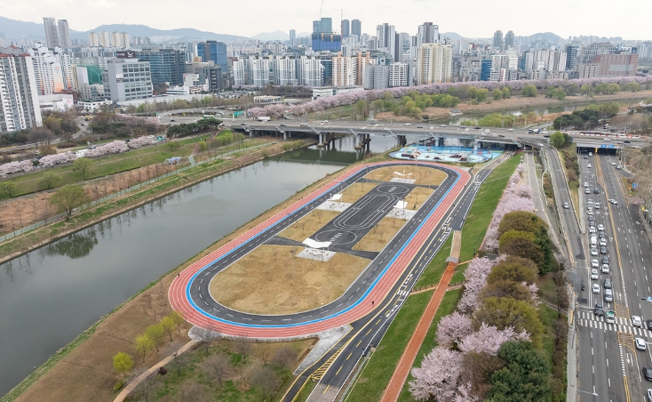 양천구, 안양천 목동인라인장 '육상·인라인 복합트랙'으로 재탄생…6일 개방