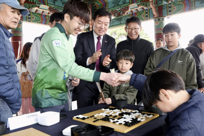 영암군, 고향사랑기부했더니 프로바둑기사와 '승부' 이색 답례품 눈길