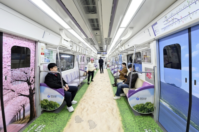 발밑엔 한강모랫길, 머리 위엔 벚꽃비… 일상을 파고든 하남의 봄 '눈길'