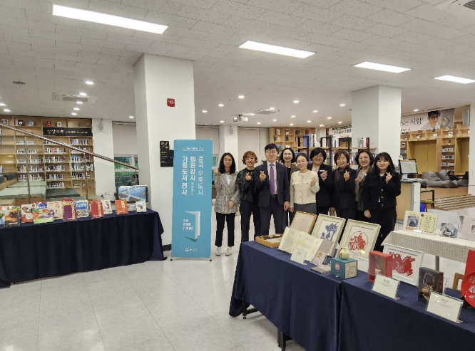 광양시, 중국 우호도시 롄윈강(連雲港)시와 상호 도서 기증…세계 도서의 날 기념 교류 확대
