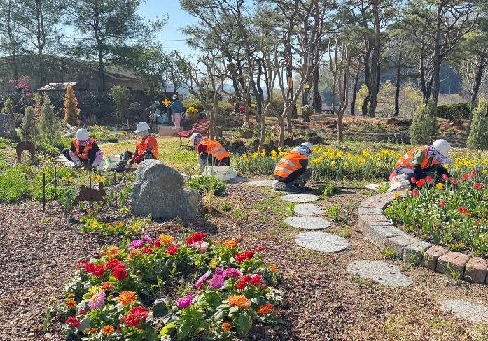 합천군, 봄맞이 녹지공간 정비 ‘박차’…도심 곳곳 생기 더한다
