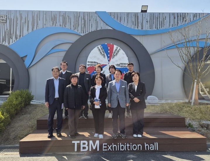 파주시 부시장, 수도권 제2순환 고속도로 한강하저터널 방문