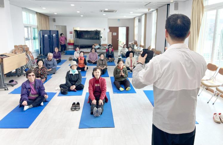 청송군, 어르신 건강 챙기는 ‘찾아가는 한방 기공체조 교실’ 운영