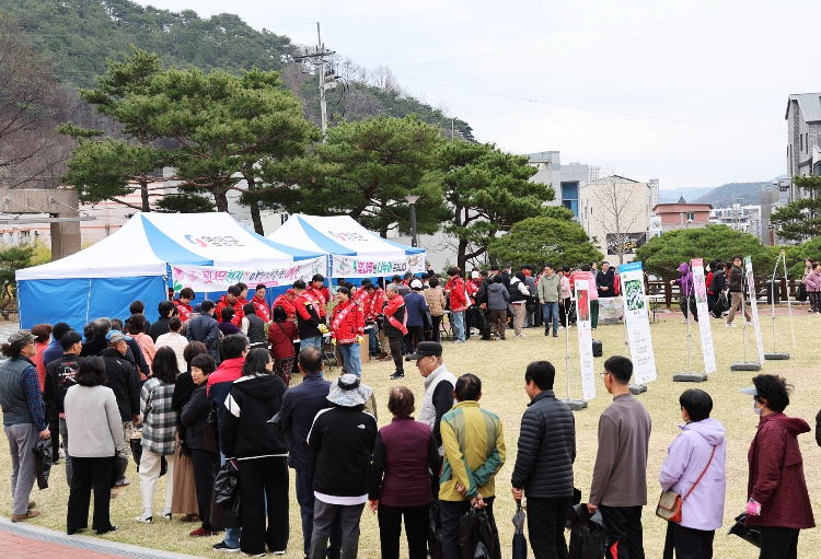 영양군, 제81회 식목일 기념,‘나무나누어주기 행사’개최