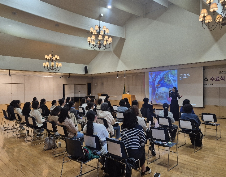 강동구, 3040 여성 취향 저격! 배움도 실속도 잡은 '2026년 제2기 이화-강동 핫 클래스' 수료식 개최
