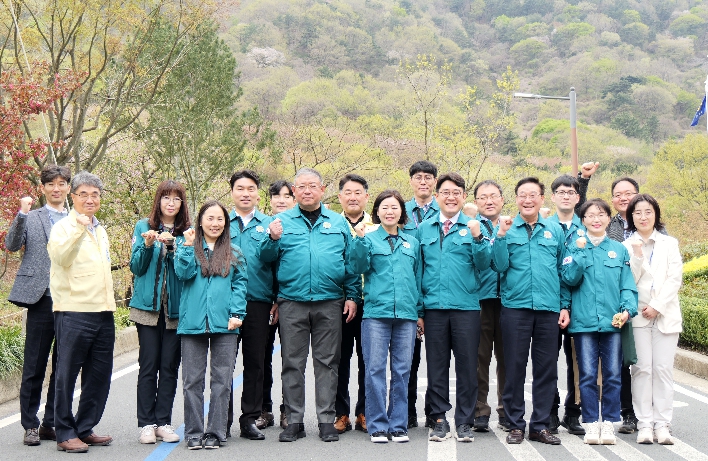 진주시의회 도시환경위, 월아산 숲속의진주 현장 방문