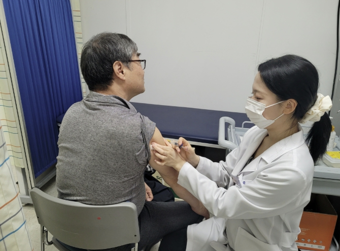 구리시, 65세 이상 어르신 대상포진 예방접종 '보건소 당일 방문 접종'으로 전환