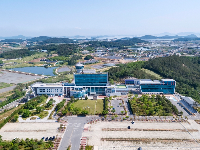 신안군의회, 첫 공공기관 종합청렴도 평가 ‘2등급’ 달성

