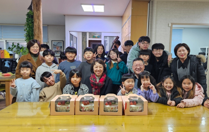 여주시, 지역아동센터 케이크 선물 전달