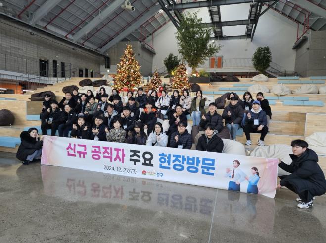 중구 새해 앞두고 ‘정책 현장 행보’ 나선 인천 중구 신규 공직자들
