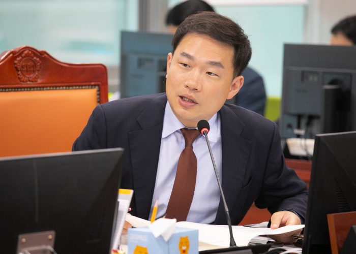 경기도의회 이호동 부위원장 대표발의, 전국 최초 ‘이주배경청소년 지원 조례안’ 본회의 통과