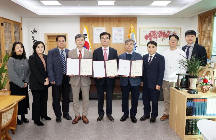 충북교육청, 중부지방산림청-한국산림복지진흥원과 늘봄학교 프로그램 고도화 업무협약 체결
