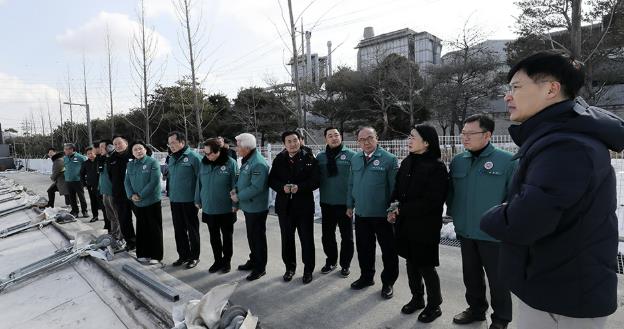 서산시의회, 서산 산폐장 파손 현장 방문