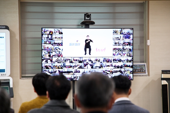 홍천군보건소, 어르신의 건강 더욱 스마트하게 !