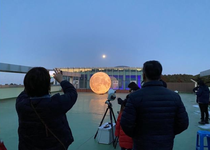 “보름달 뜨는 날, 제주별빛누리공원으로 오세요”