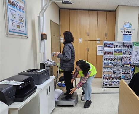 부산시, 전국 최초 노쇠 예방 노인일자리 '하하 건강파트너' 본격 도입