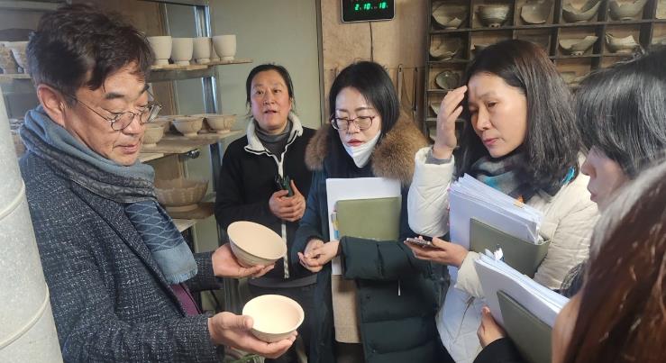 완주군의회 심부건 의원, 소양면 소재 ‘화심도요’ 방문
