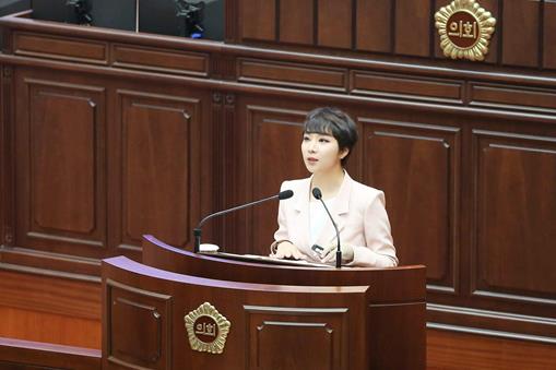 부산광역시의회  서지연 의원 발의 '가임력 보존 지원 조례' 개정안 통과... 3월 시행
