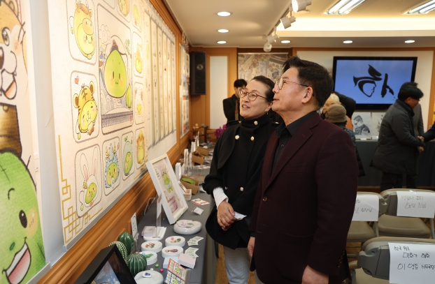 박강수 마포구청장 성림사 미담갤러리 첫 전시 '5두방전' 개회식 축사