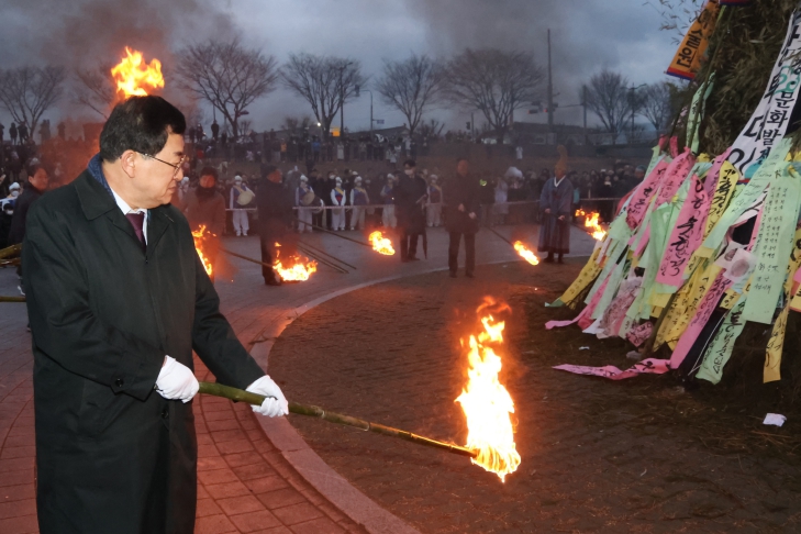 올 한해 풍요와 안녕 기원… 경주 곳곳에서 정월대보름 행사‘풍성’