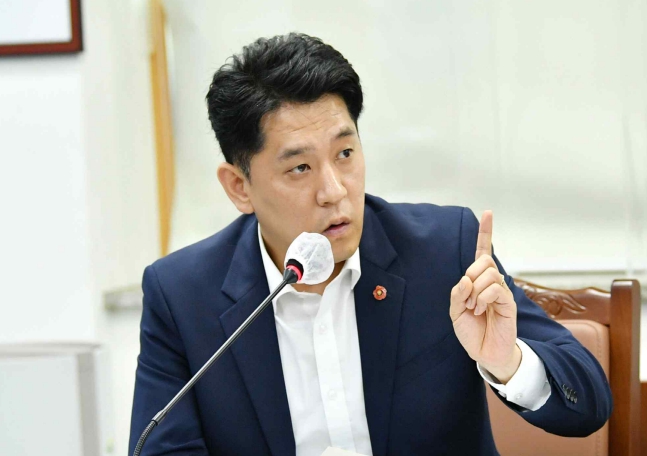 제주도의회 한권 의원, 2025 한국지방의정대상 수상