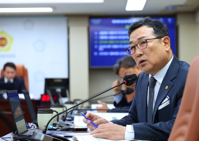 서울시의회 유만희 의원, 도시자연공원구역 사유지 매수에 적극적 대책 마련 촉구