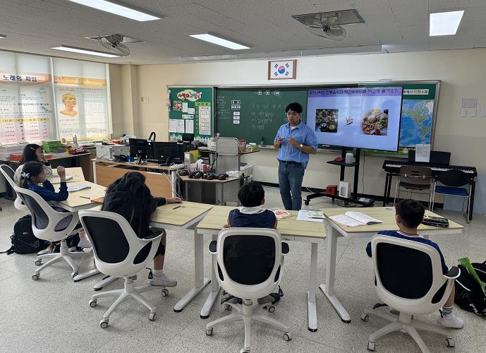 인천광역시교육청화도진도서관, 학교도서관 지원사업 운영 
