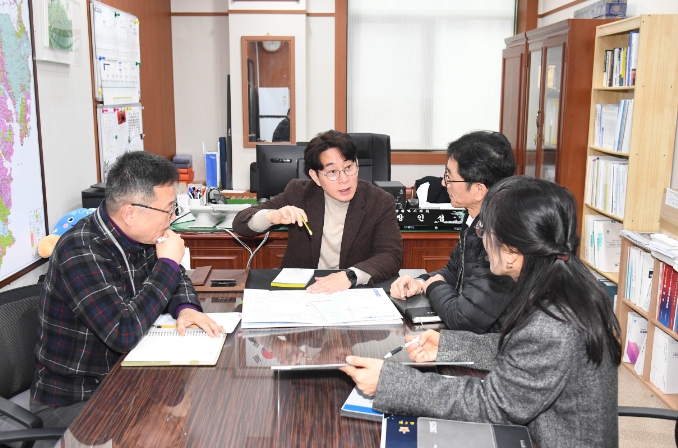 방인섭 울산시의원, 제2명촌교 추진 상황 업무보고 및 건의사항 협의